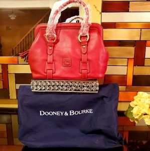 Dooney & Bourke